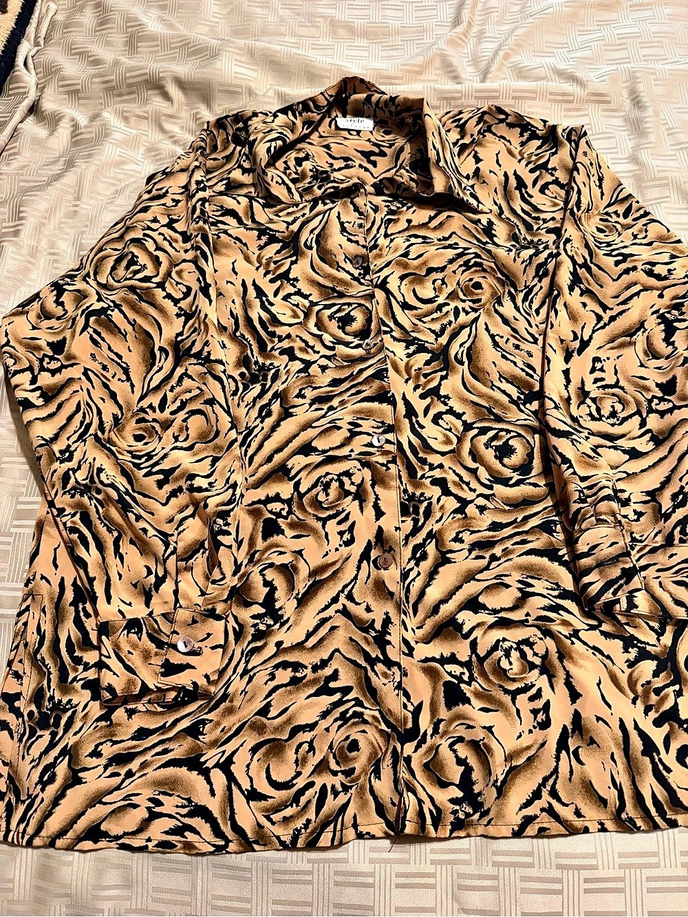 Style Exchange Abstract Print top in Brown & Black Like New